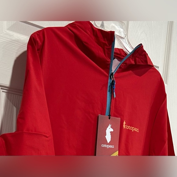 Cotopaxi Men's XL Vuelta Performance Windbreaker Jacket Red UPF 50 NWT - Picture 3 of 7